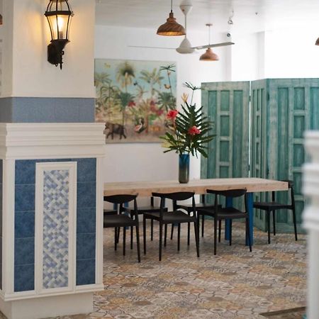 1001 Nights Boutique Inn 卡加盐德奥罗 外观 照片