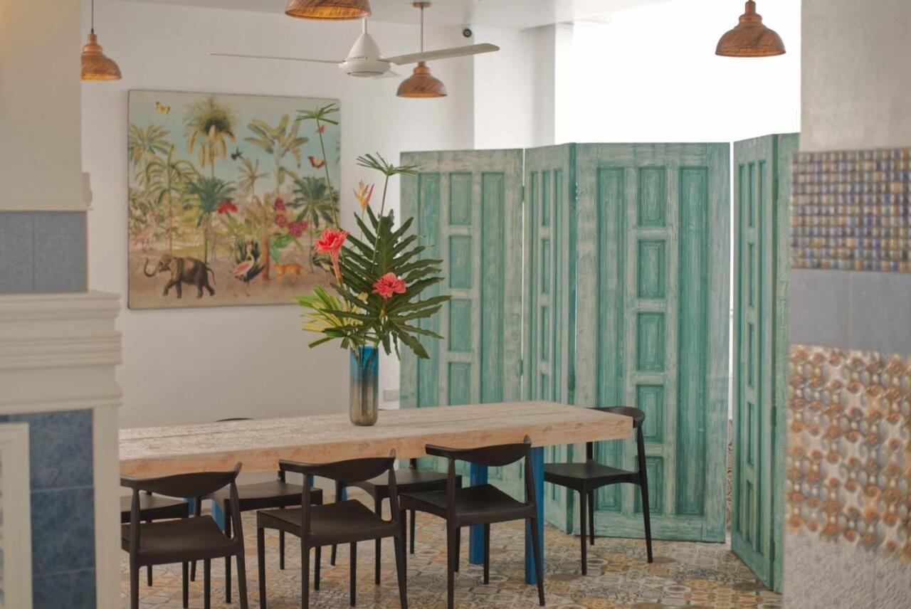 1001 Nights Boutique Inn 卡加盐德奥罗 外观 照片