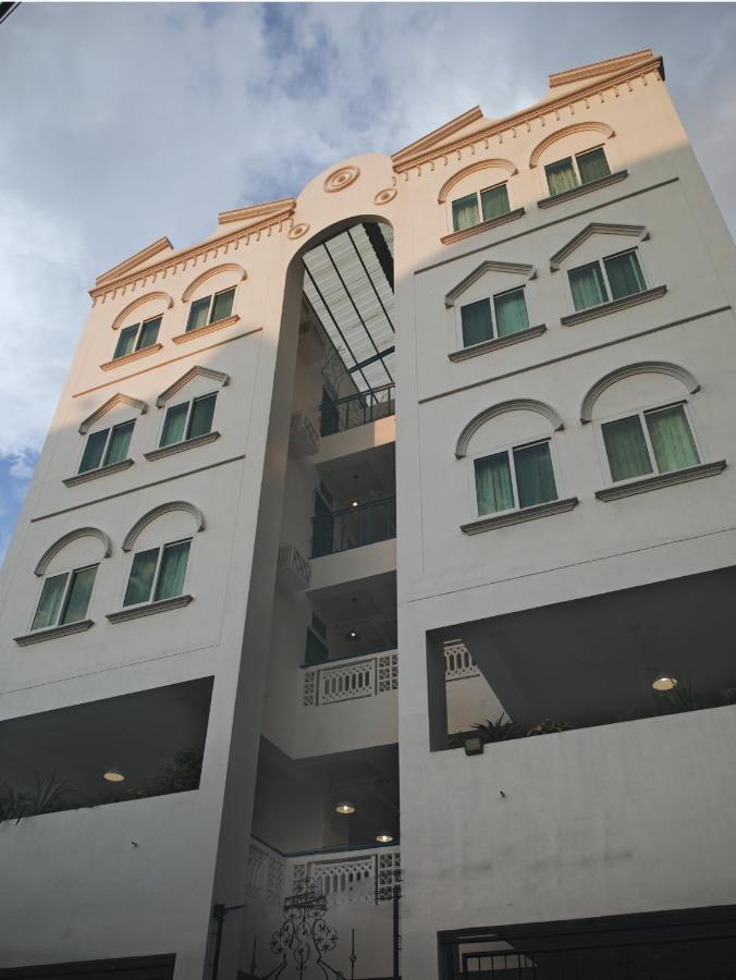 1001 Nights Boutique Inn 卡加盐德奥罗 外观 照片