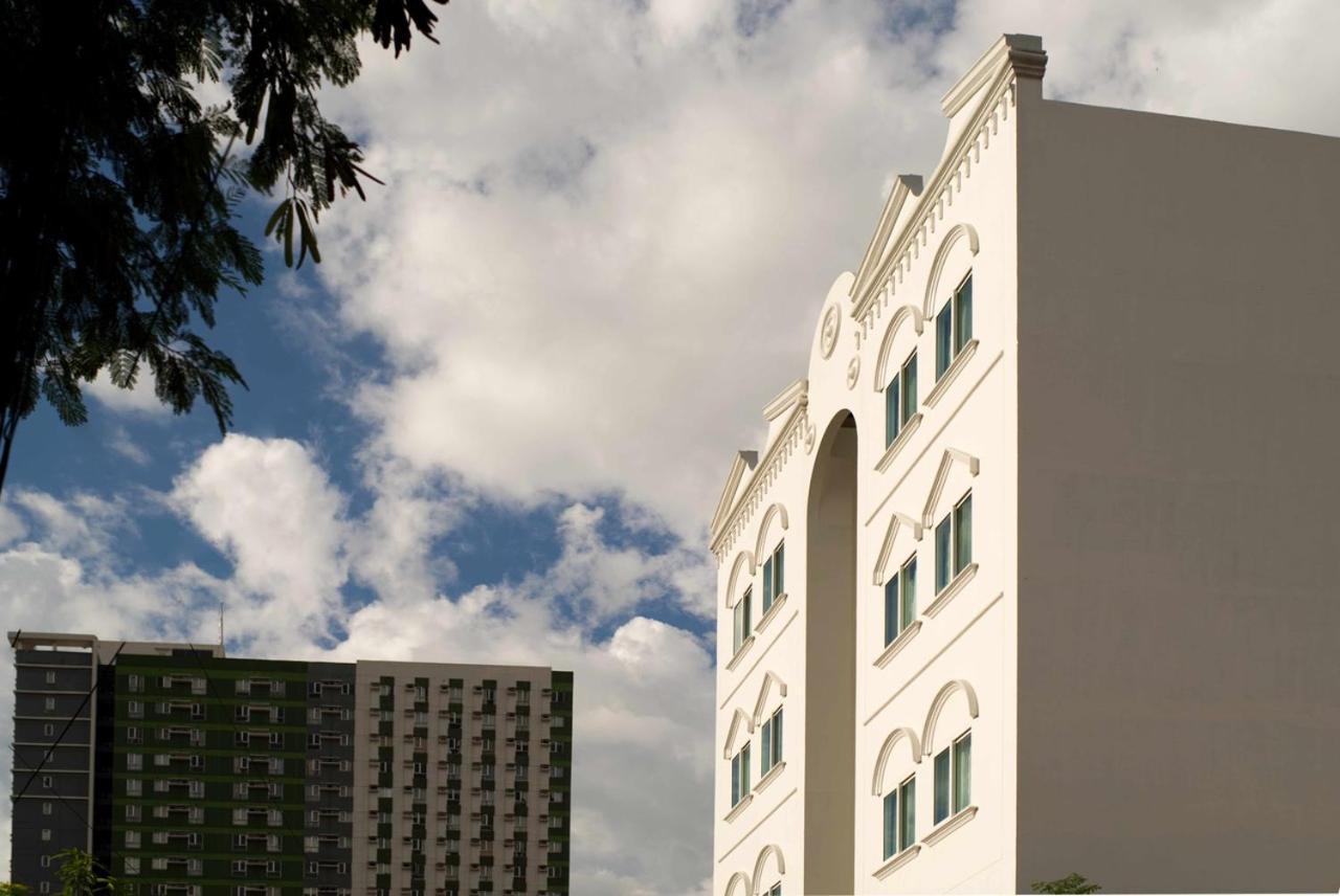 1001 Nights Boutique Inn 卡加盐德奥罗 外观 照片