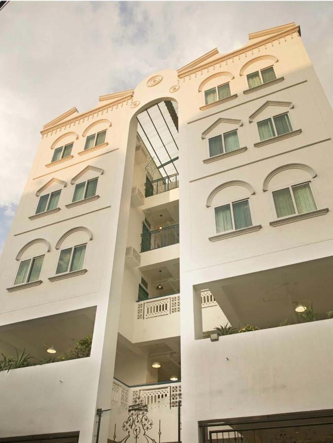 1001 Nights Boutique Inn 卡加盐德奥罗 外观 照片